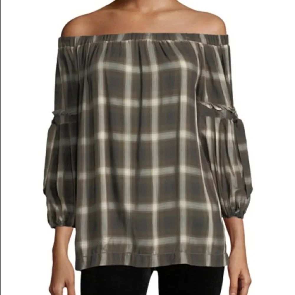 Max studio off shoulder Plaid Top